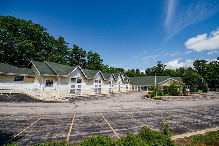 Briar Hill Motel - Replaced By Traverse Victorian Inn (newer photo)